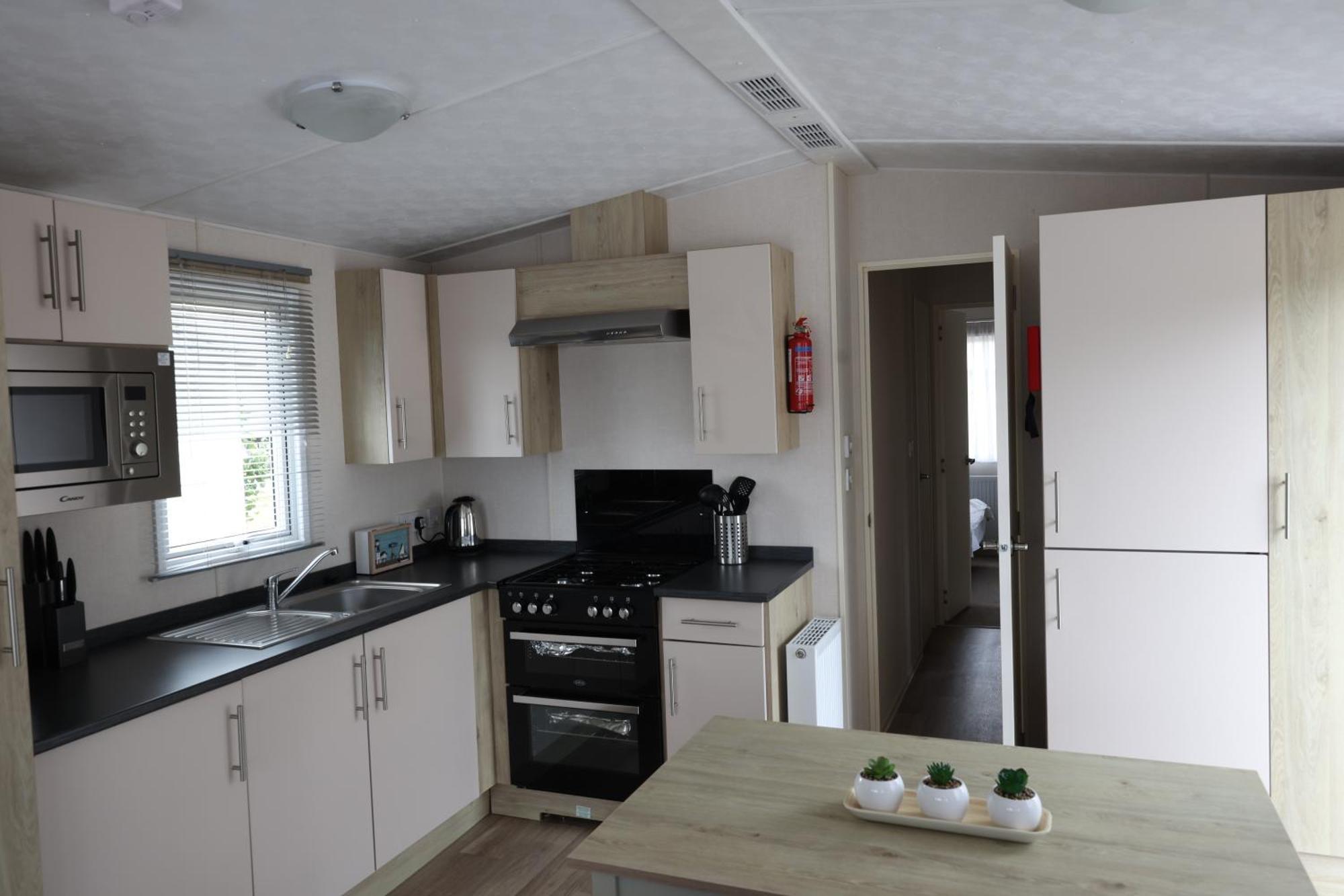 Mercury Yacht Harbour And Holiday Park Bursledon Экстерьер фото