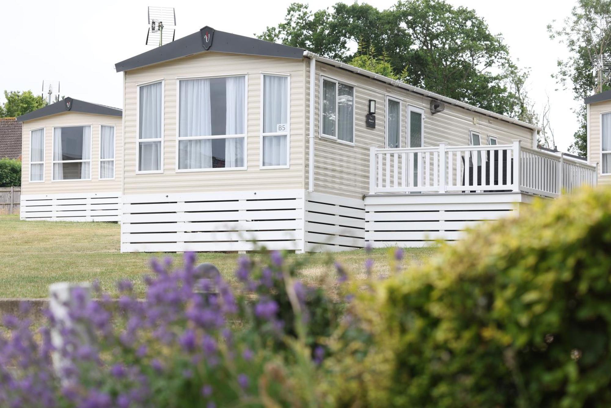Mercury Yacht Harbour And Holiday Park Bursledon Экстерьер фото