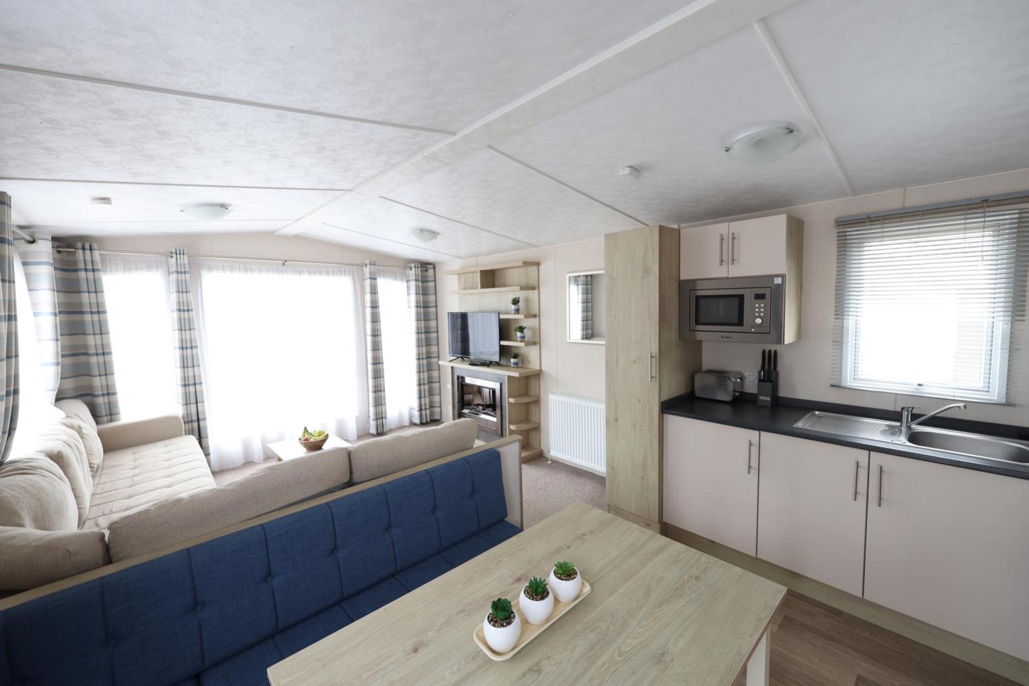 Mercury Yacht Harbour And Holiday Park Bursledon Экстерьер фото