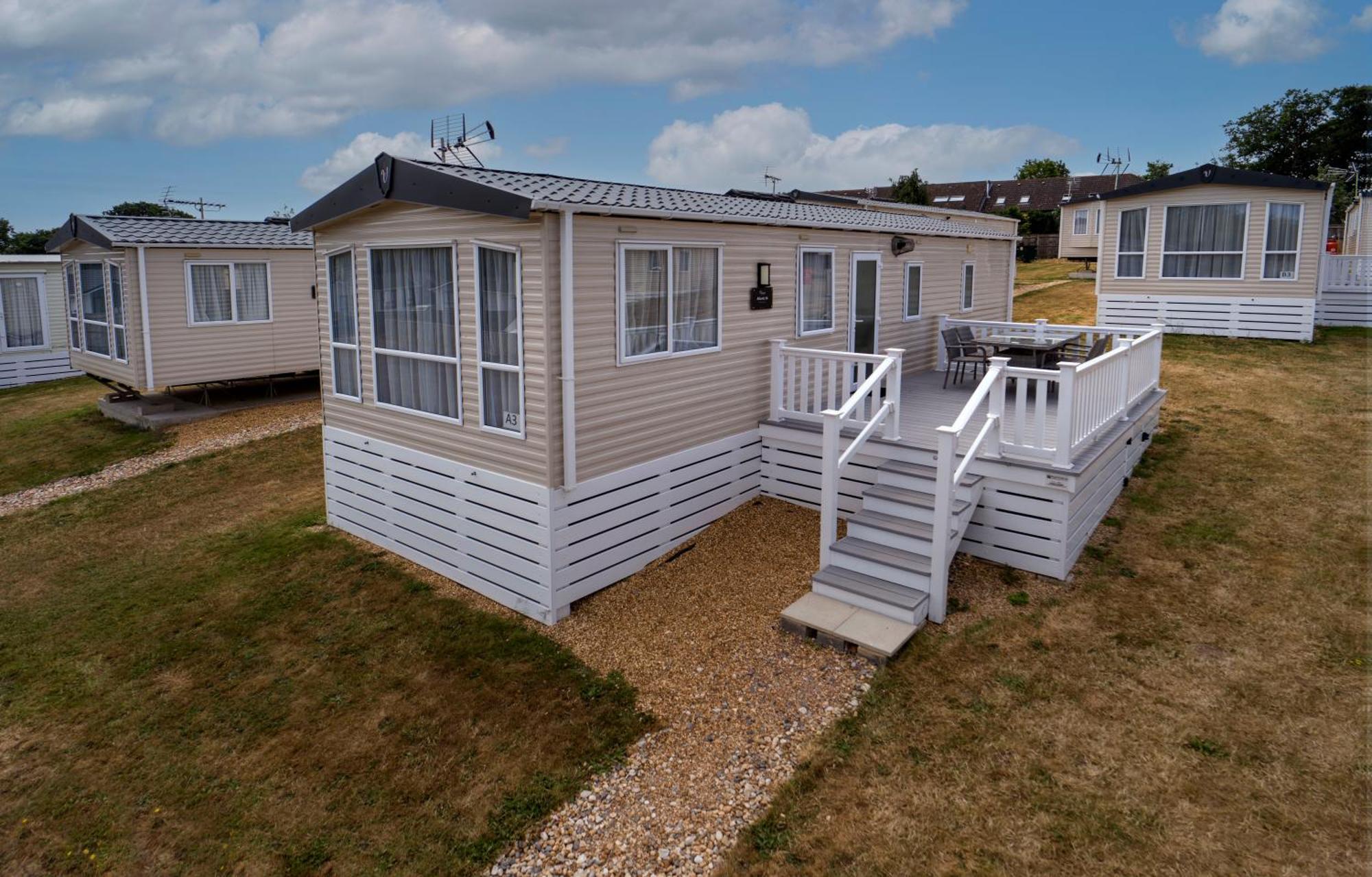 Mercury Yacht Harbour And Holiday Park Bursledon Экстерьер фото
