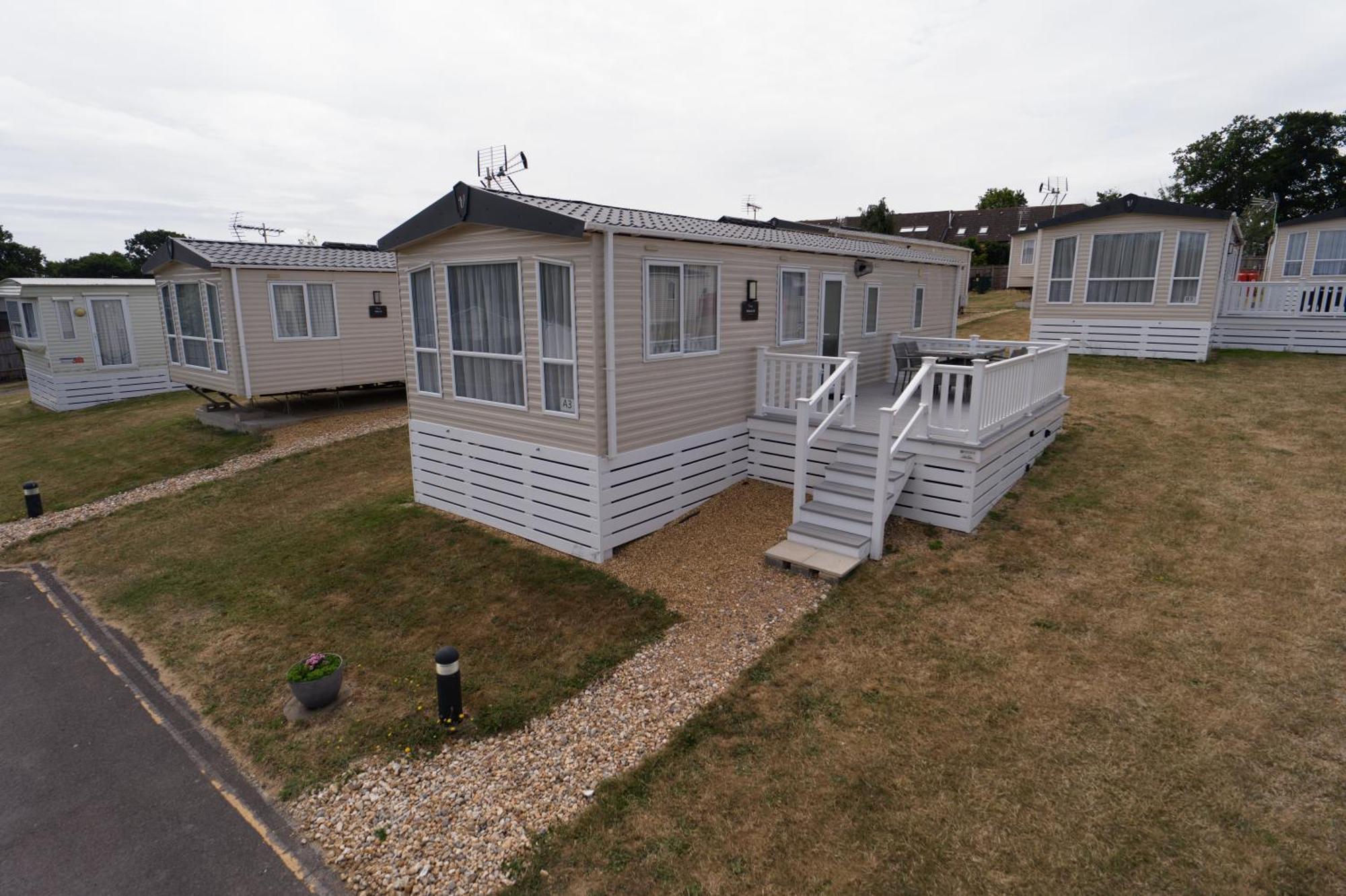 Mercury Yacht Harbour And Holiday Park Bursledon Экстерьер фото