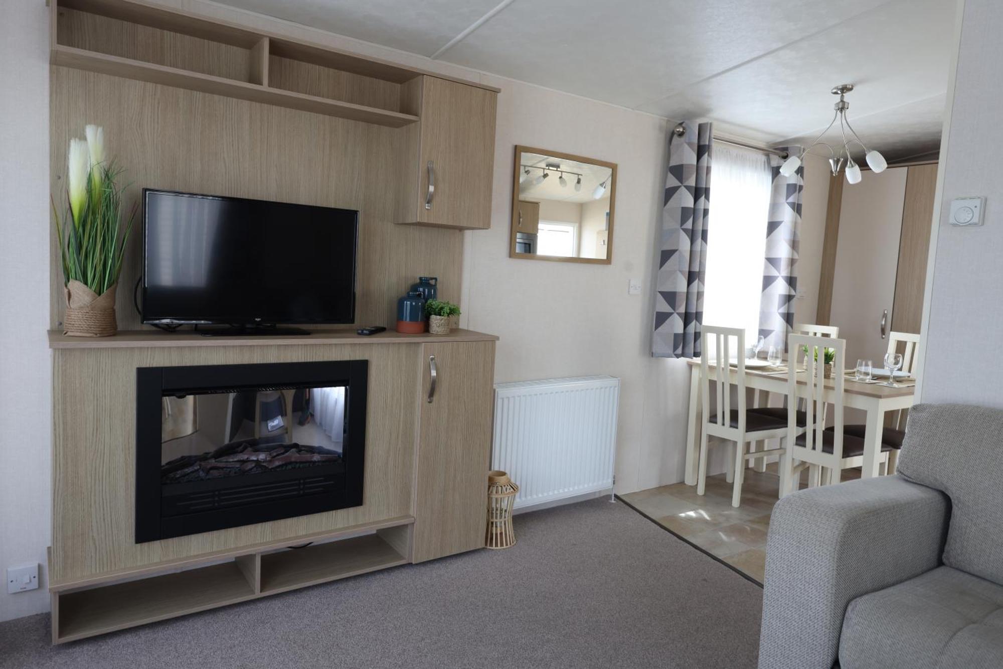 Mercury Yacht Harbour And Holiday Park Bursledon Экстерьер фото